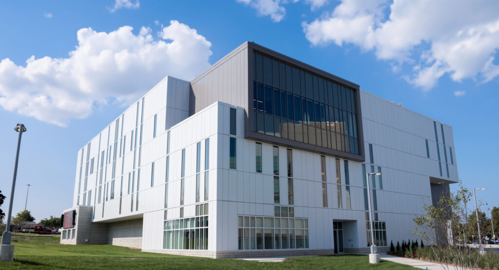 Outdoor shot of the Ferris State University - Center for Virtual Learning