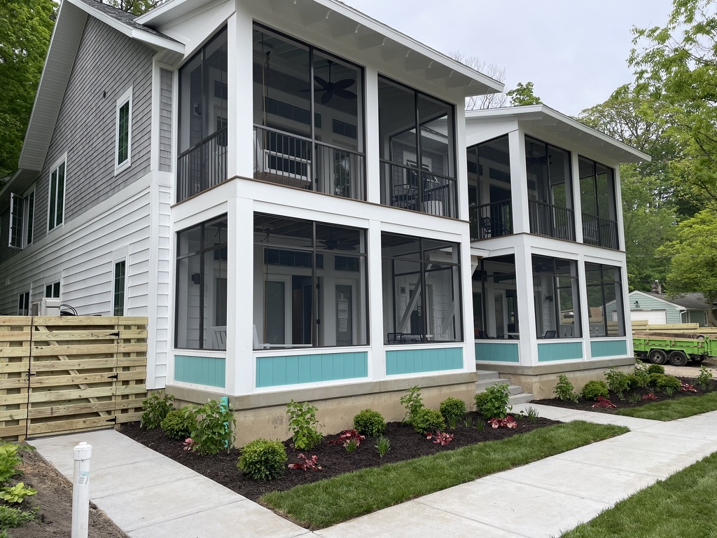 exterior of the Porches on Mason Luxury Inn & Suites